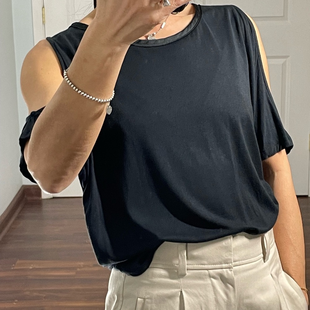 Paige Brielle Cold Shoulder T-Shirt size M - Picture 5 of 10